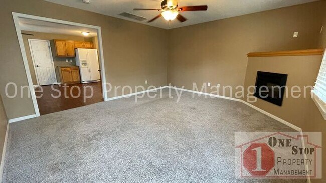 Foto del edificio - Gorgeous 3 bedroom / 2.5 bathroom in Grain...