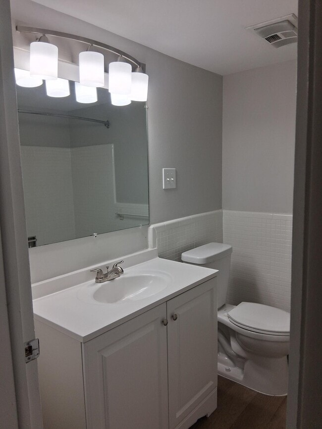 BRR204 bath - Fern 28