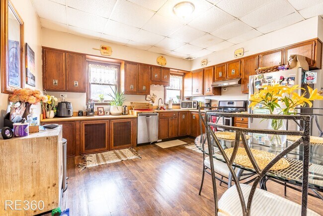 Foto del edificio - 4 br, 1.5 bath House - 428 Natchez Mt Wash...