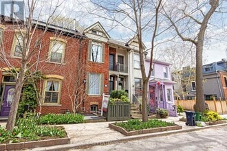 Building Photo - 5 A Sword St
