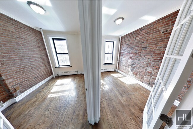 Foto del edificio - Beautiful 4 Bedroom 2 Bath Apartment In Mi...