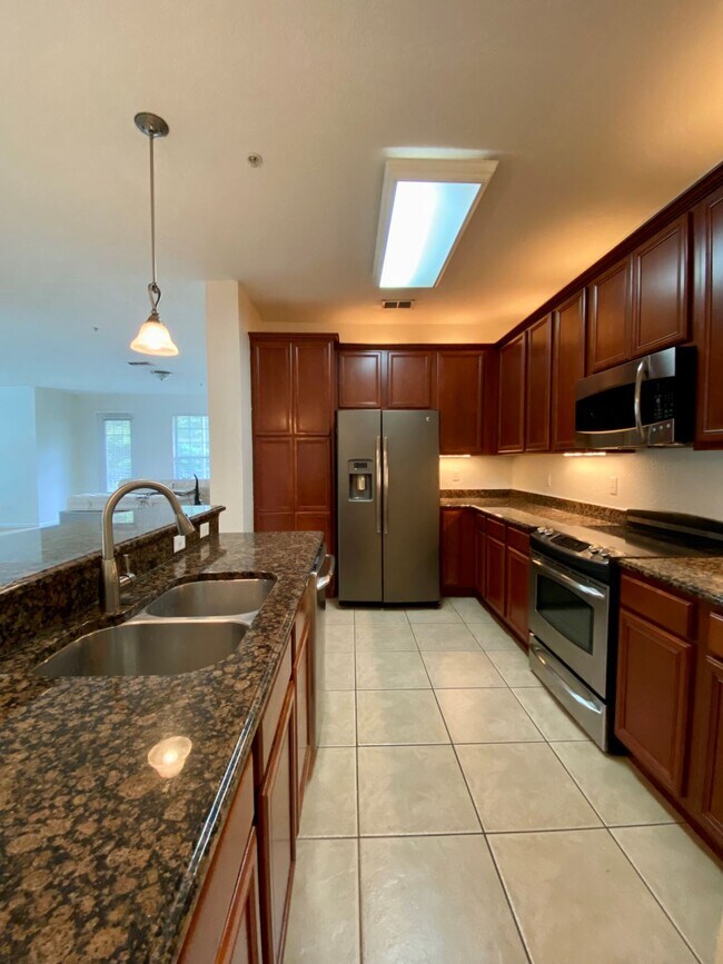 Building Photo - 3362 Robert Trent Jones Dr