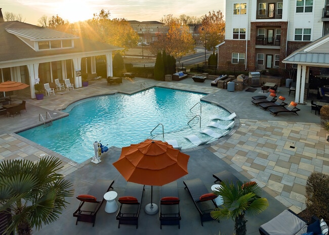 Building Photo - Pointe at Prosperity Village Apartments