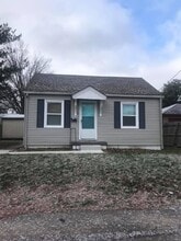 Building Photo - 327 Division St