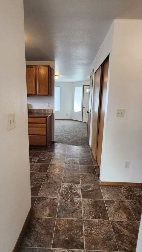 Foto principal - 2 bed 1 bath home in the country with park...