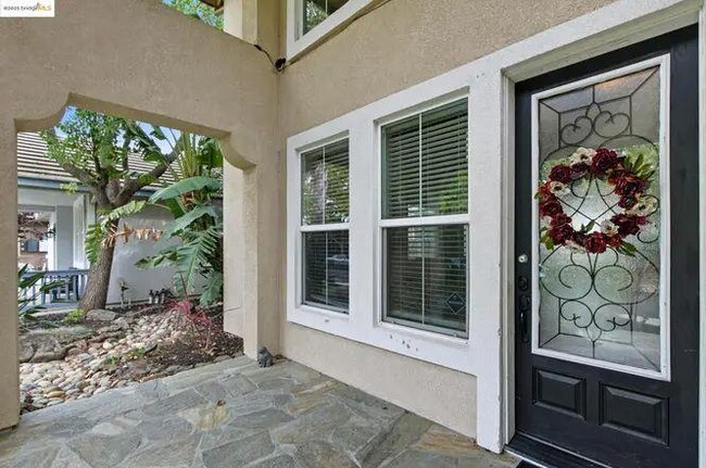 Building Photo - 145 Warhol Way