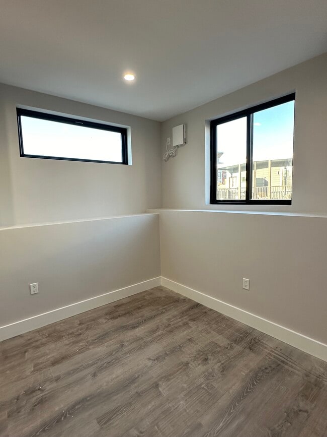 Building Photo - 53 Horace St