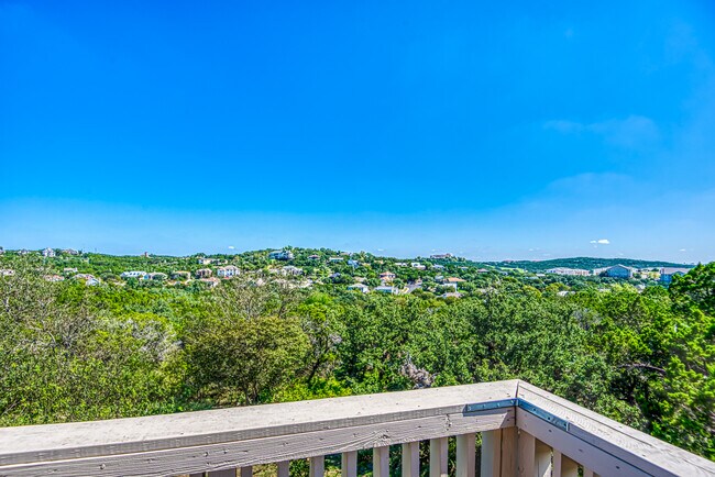 Foto del edificio - 16202 Purple Sage Rd