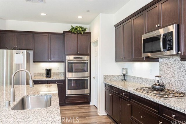 Building Photo - 24125 Montecito Dr