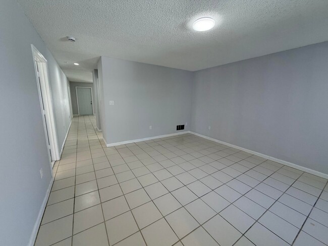 Foto del edificio - 182 Sparrow Dr