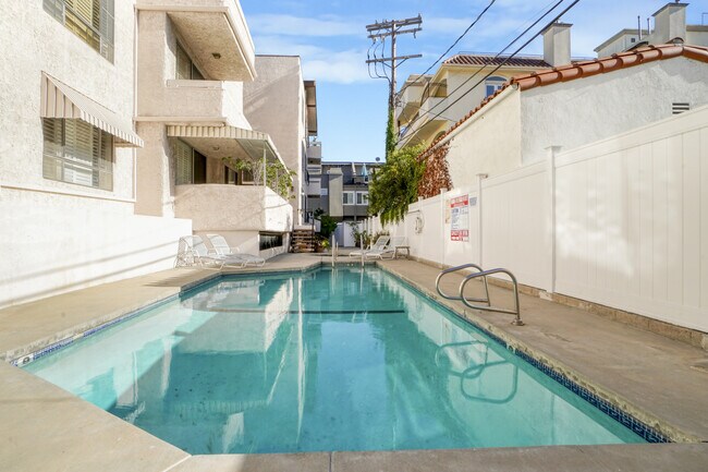 Foto del edificio - 1531 Camden Ave