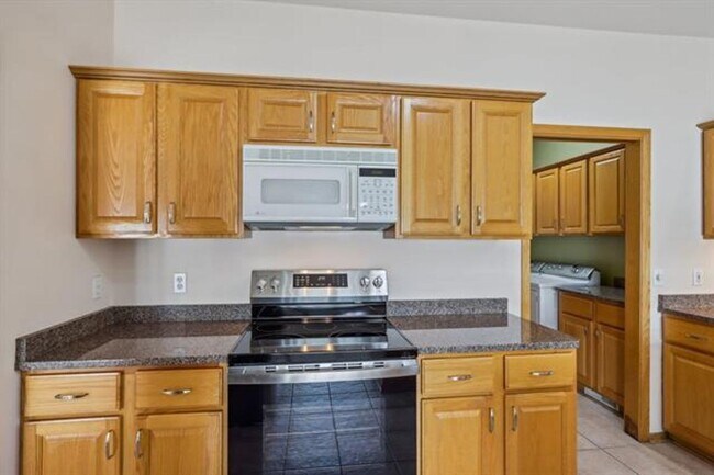Building Photo - Hiawatha Homes