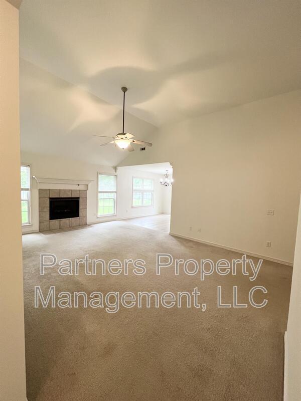 Foto del edificio - 1257 Fox Run Ln
