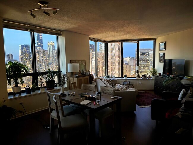 Foto del edificio - 400 N La Salle Dr