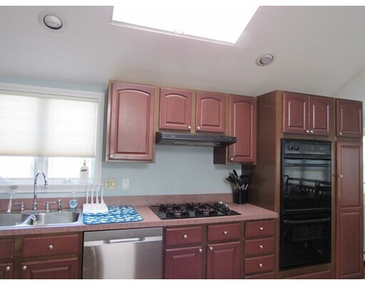 Building Photo - 9 Saltworks Ln