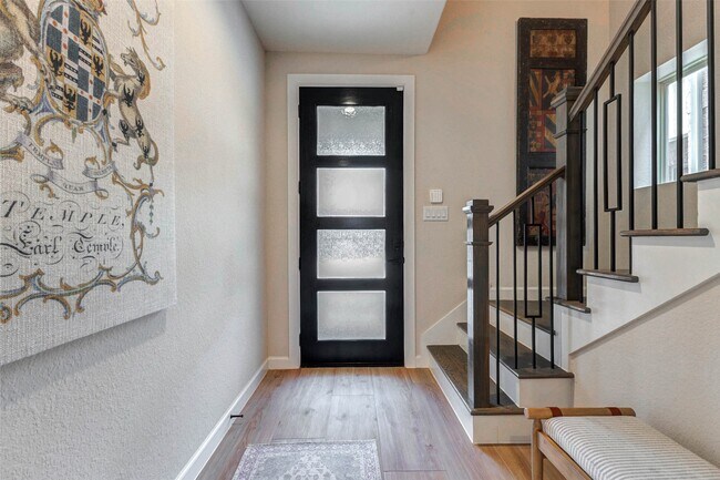 Foto del edificio - 11005 Upland Forest Dr