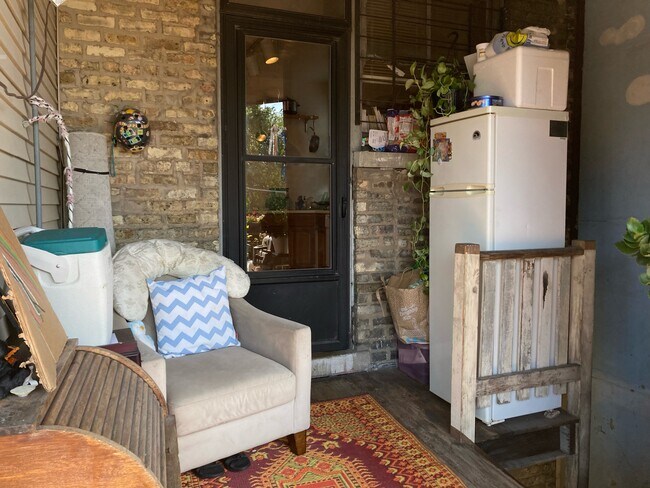 Porch Entrance - 1415 W Cuyler Ave