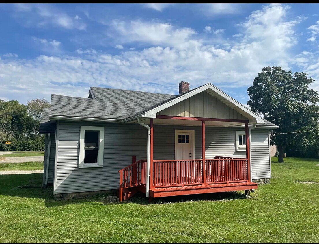 Primary Photo - 2105 E 45th St