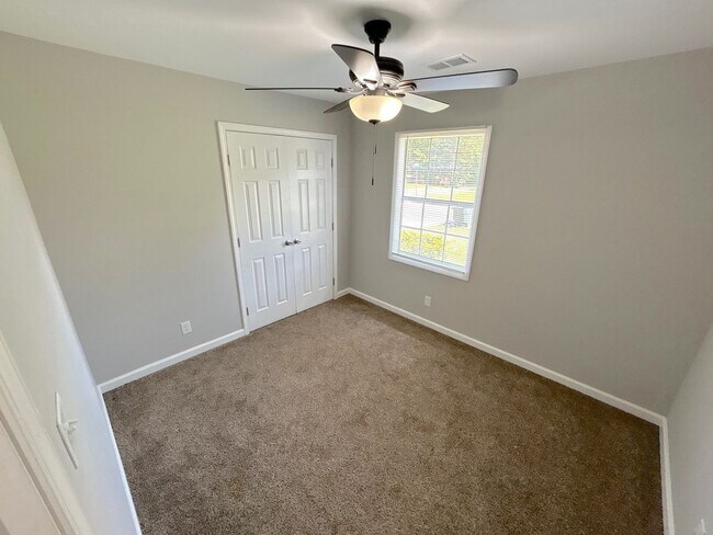 Foto del edificio - 3825 Glenburee St