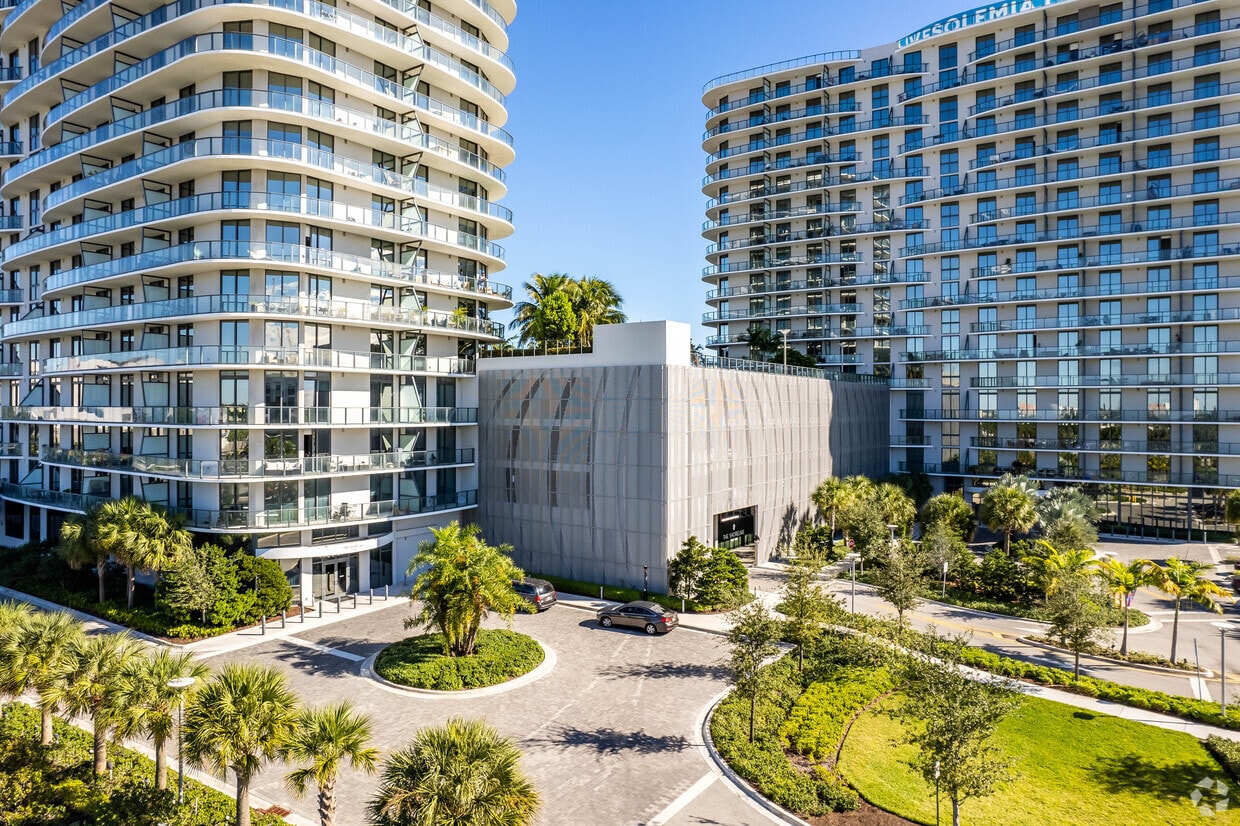 SoLe Mia Rentals Apartments 2321 Laguna Cir North Miami, FL