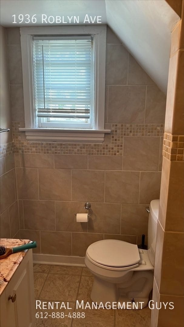 Foto del edificio - 1936 Roblyn Ave