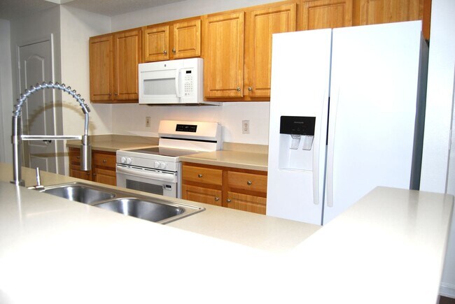 Foto del edificio - 3 Bedroom with Water View - Villanova at H...