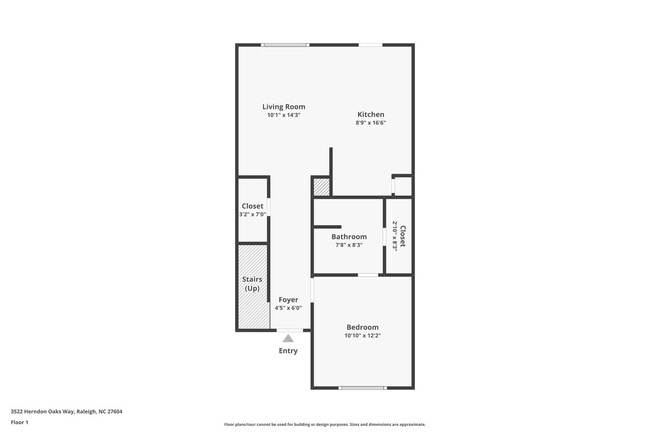 Building Photo - Townhome | Master Bedroom Walk-in Closet |...