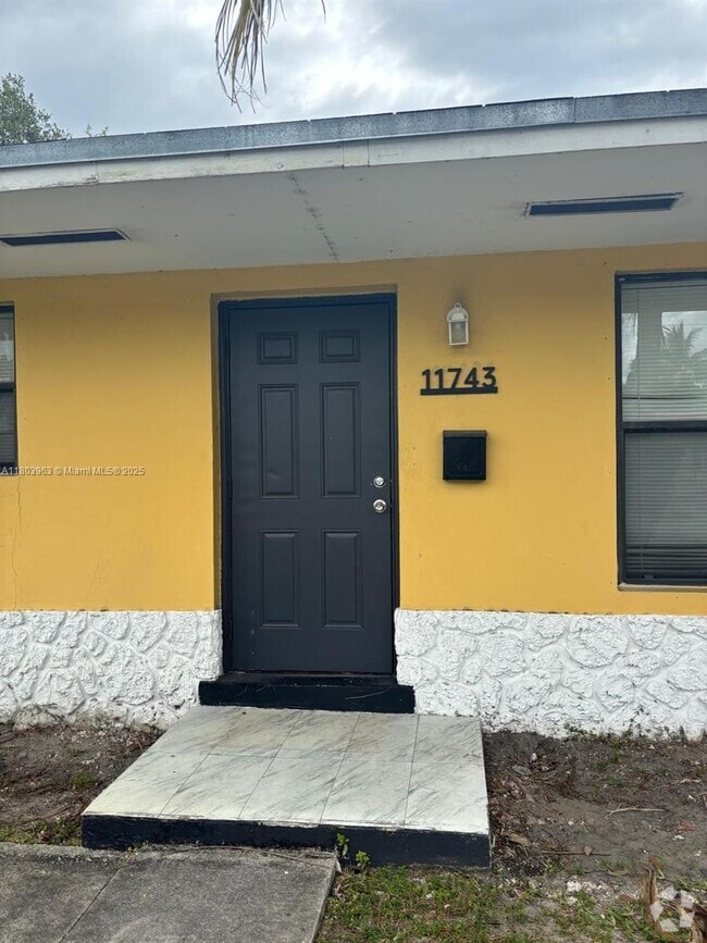 Building Photo - 11741 NE 14th Ave