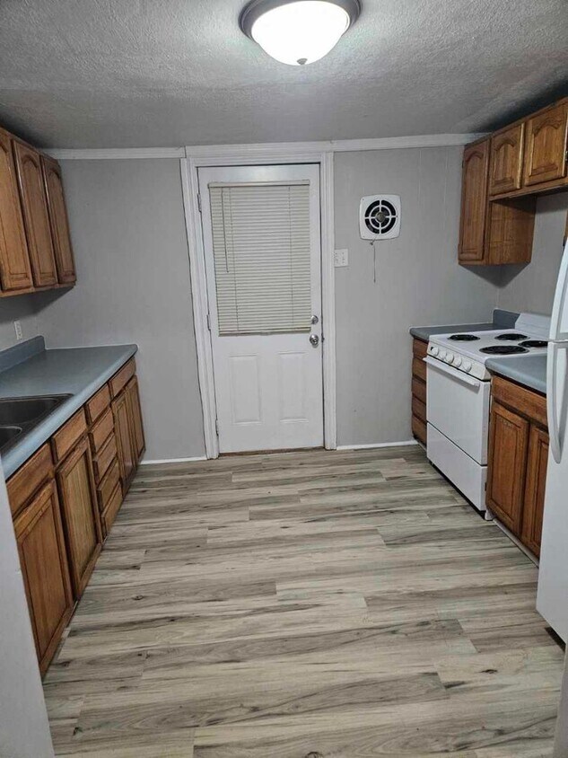 Foto del edificio - Nice 2 bedroom with unfinished basement an...