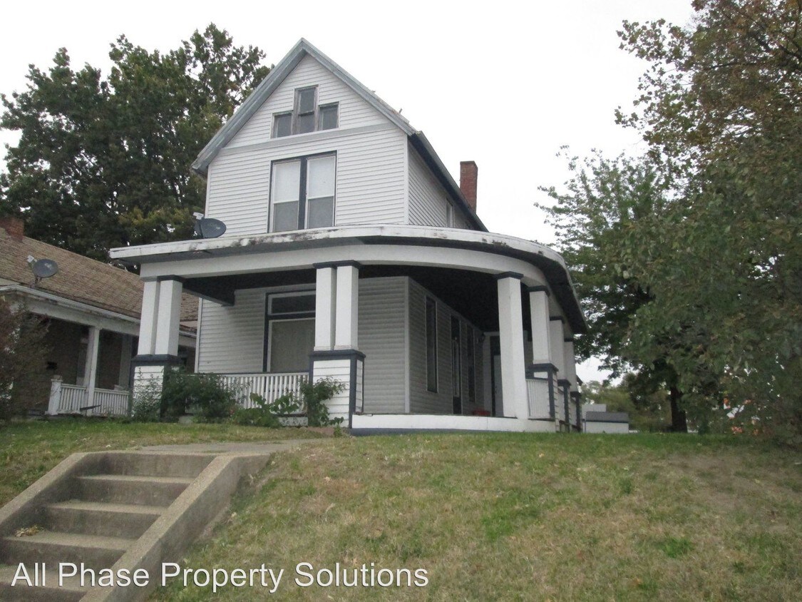 Primary Photo - 1141 Chestnut St