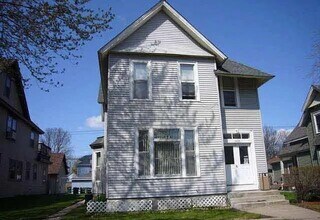 Building Photo - 1426 Adams St NE