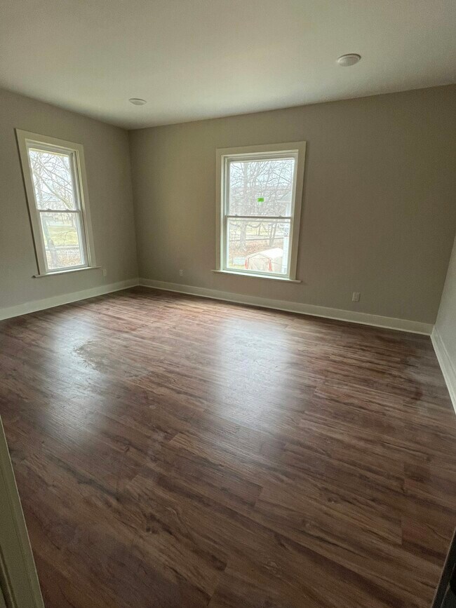 Building Photo - 405 East Porter Street, Unit 3