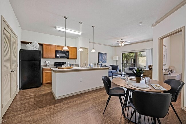 Building Photo - Marquis at Brushy Creek