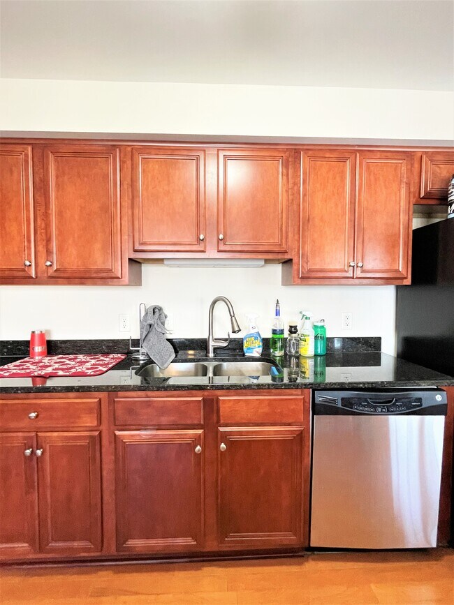 Foto del edificio - 86 Greenleaf St