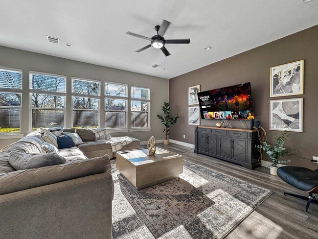 Foto del edificio - 2414 Pennsylvania Ave