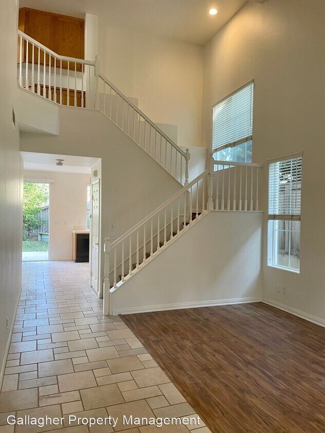 3 br, 2.5 bath House 6839 Buttonwood Lane House Rental in Goleta