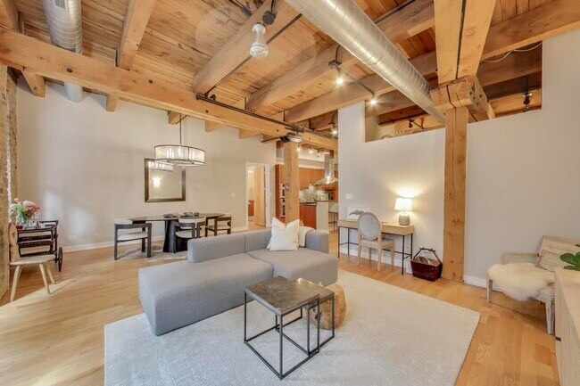 Foto del edificio - 154 W Hubbard St