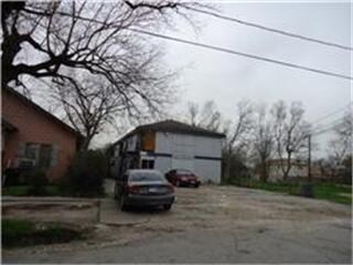 Building Photo - DeLano Apt