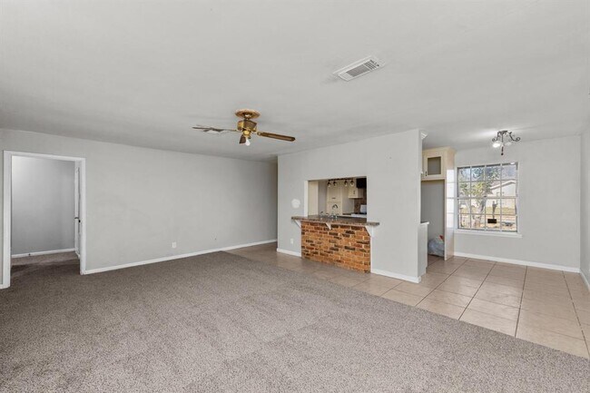 Building Photo - 17114 Sunshine St