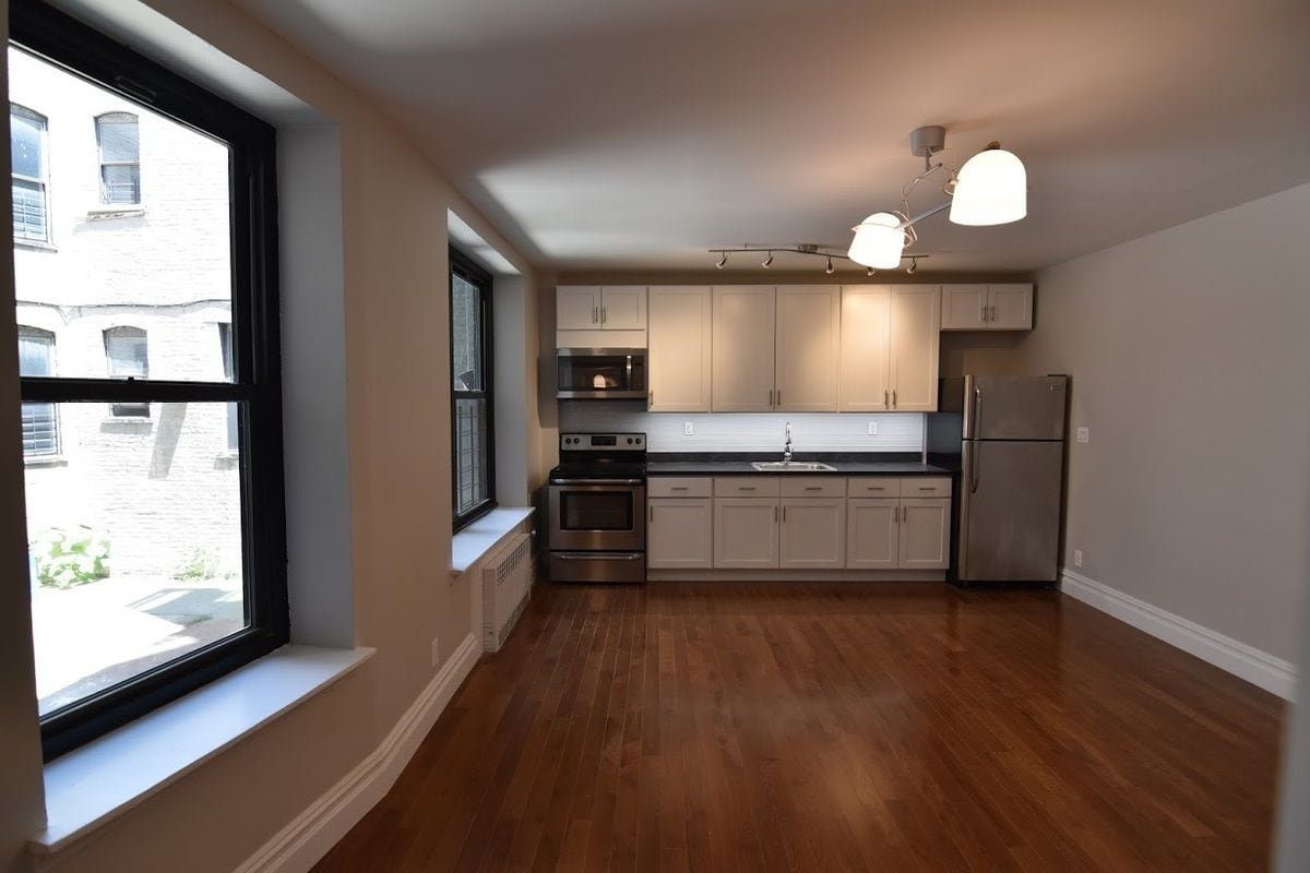 Primary Photo - 2211 Ditmas Ave