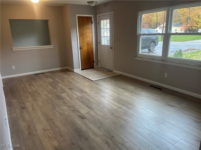 Building Photo - 1766 Green Rd