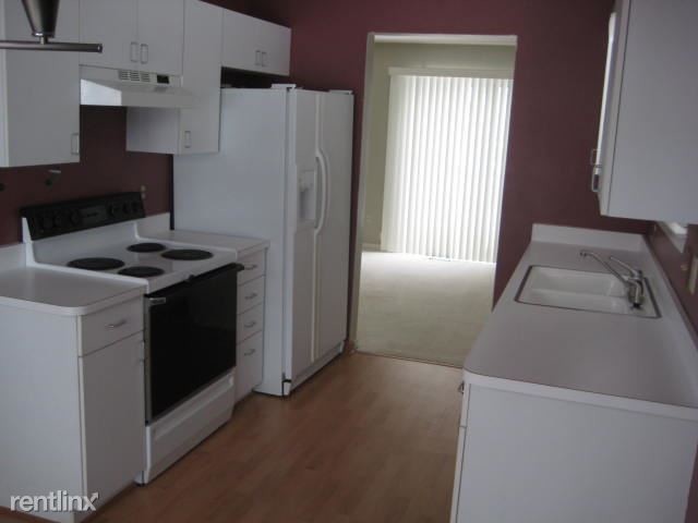 Building Photo - 31160 Columbia Dr