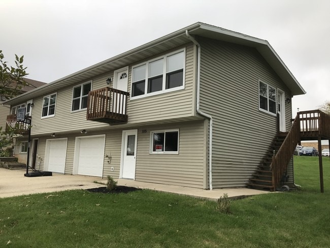 Exterior - 105 S Kenzie St