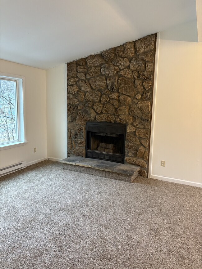 Foto del edificio - 4161 Romeo Rd