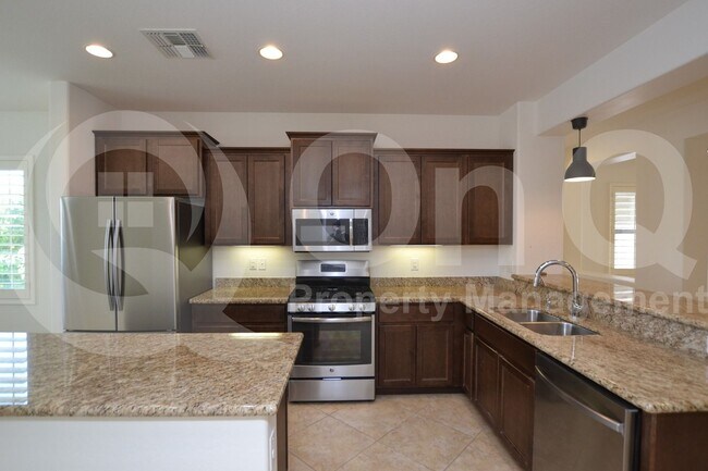 Foto del edificio - 4412 E Hartford Ave