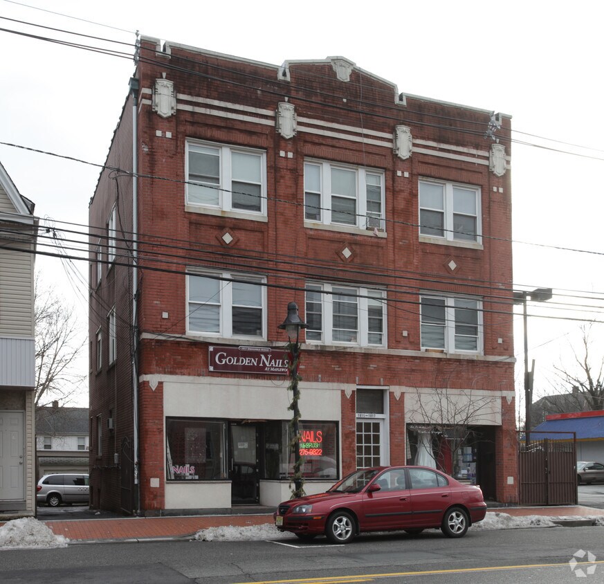 Foto del edificio - 1815-1817 Springfield Ave