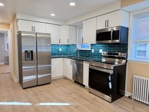 Building Photo - 8505 Greenwood Ave