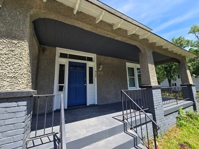 Building Photo - 2103 Ingram Ave