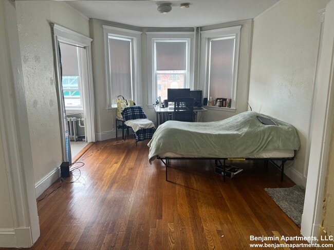Building Photo - 1167 Boylston St
