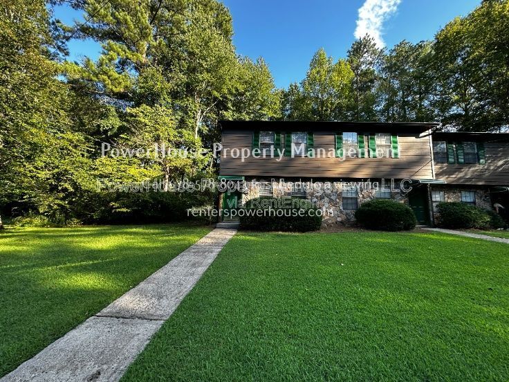 Photo - 504 Oakwood Court